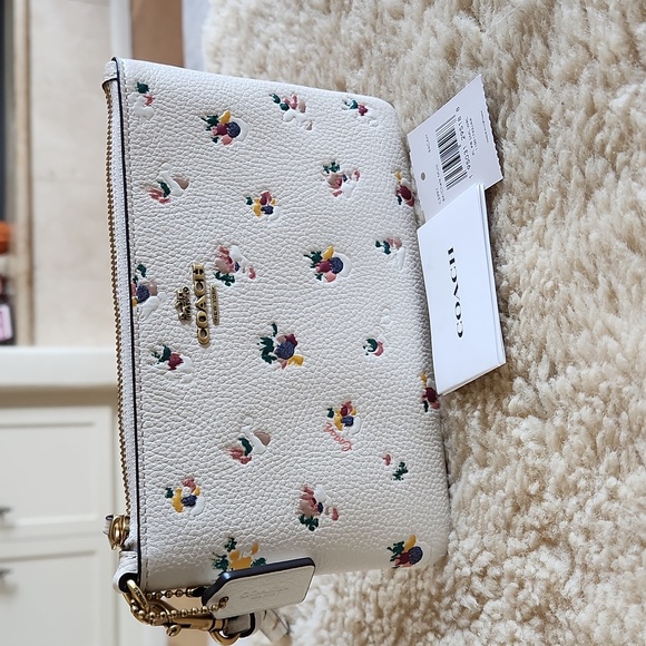 NWT Coach Chalk Floral Wristlet 🎁 - Picture 11 of 13